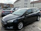 Ford Focus Turnier Titanium 90TKM 1HAND ALU SHZ TEMPO - Ford Focus: 1.9