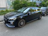 Mercedes-Benz A180 AMG Line  - Mercedes-Benz 190: A