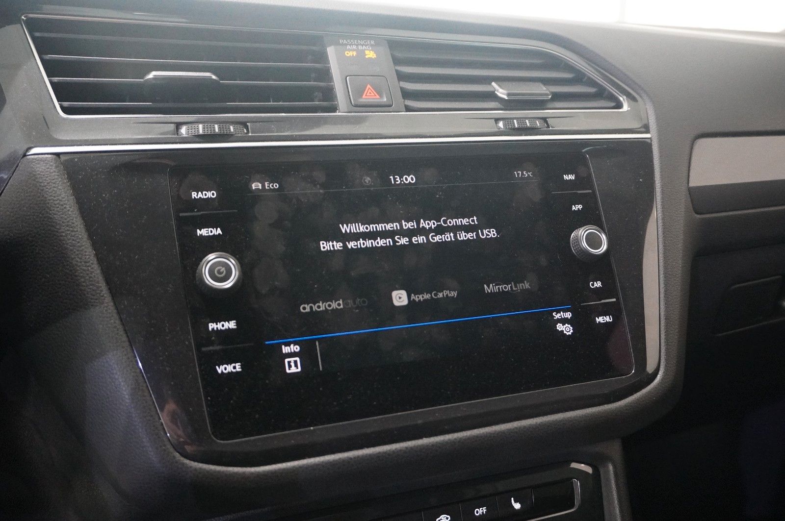 Fahrzeugabbildung Volkswagen Tiguan Allspace 2.0D R-LINE 4M NAVI/SH/SPORT/AHK