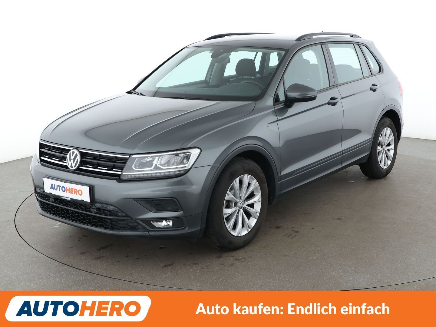 Volkswagen Tiguan - 1