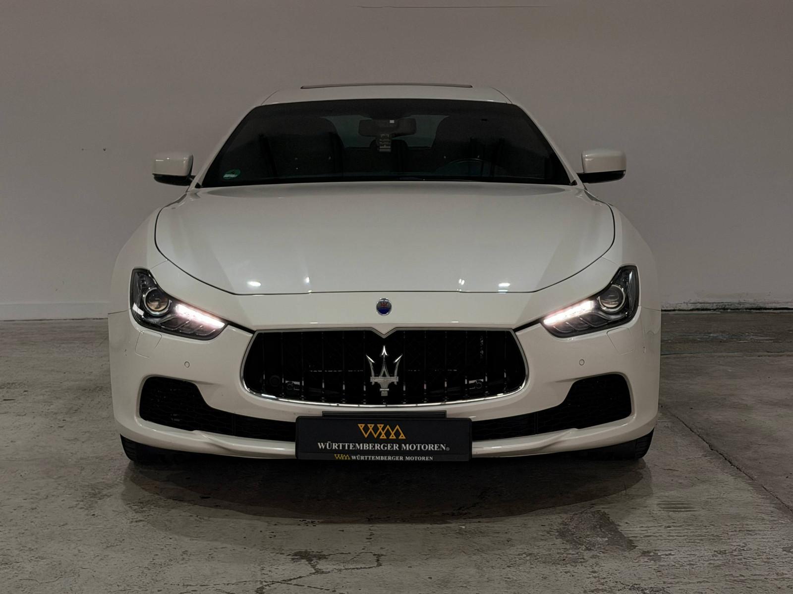 Maserati Ghibli SQ4*SHD*Bi-XENON*KAMERA*CARBON*LEDER*NAVI