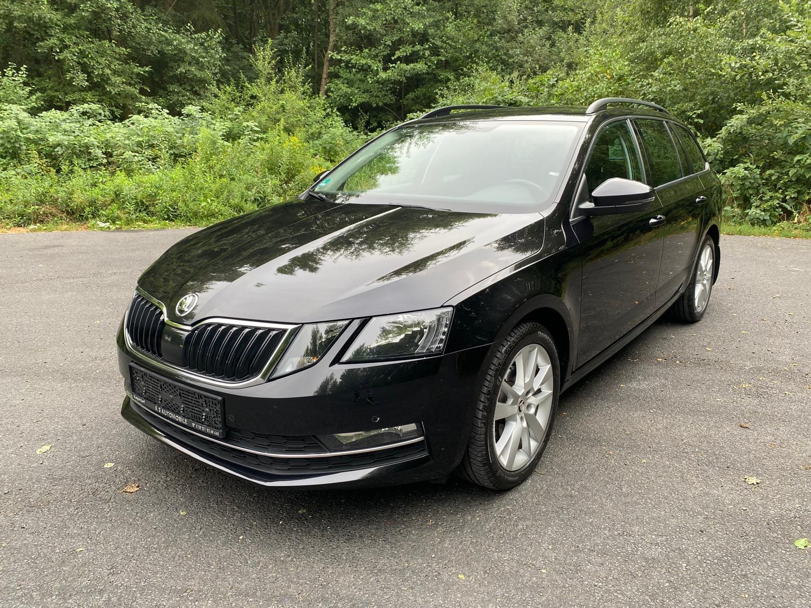 Skoda Octavia Combi Style - 1 * HAND -