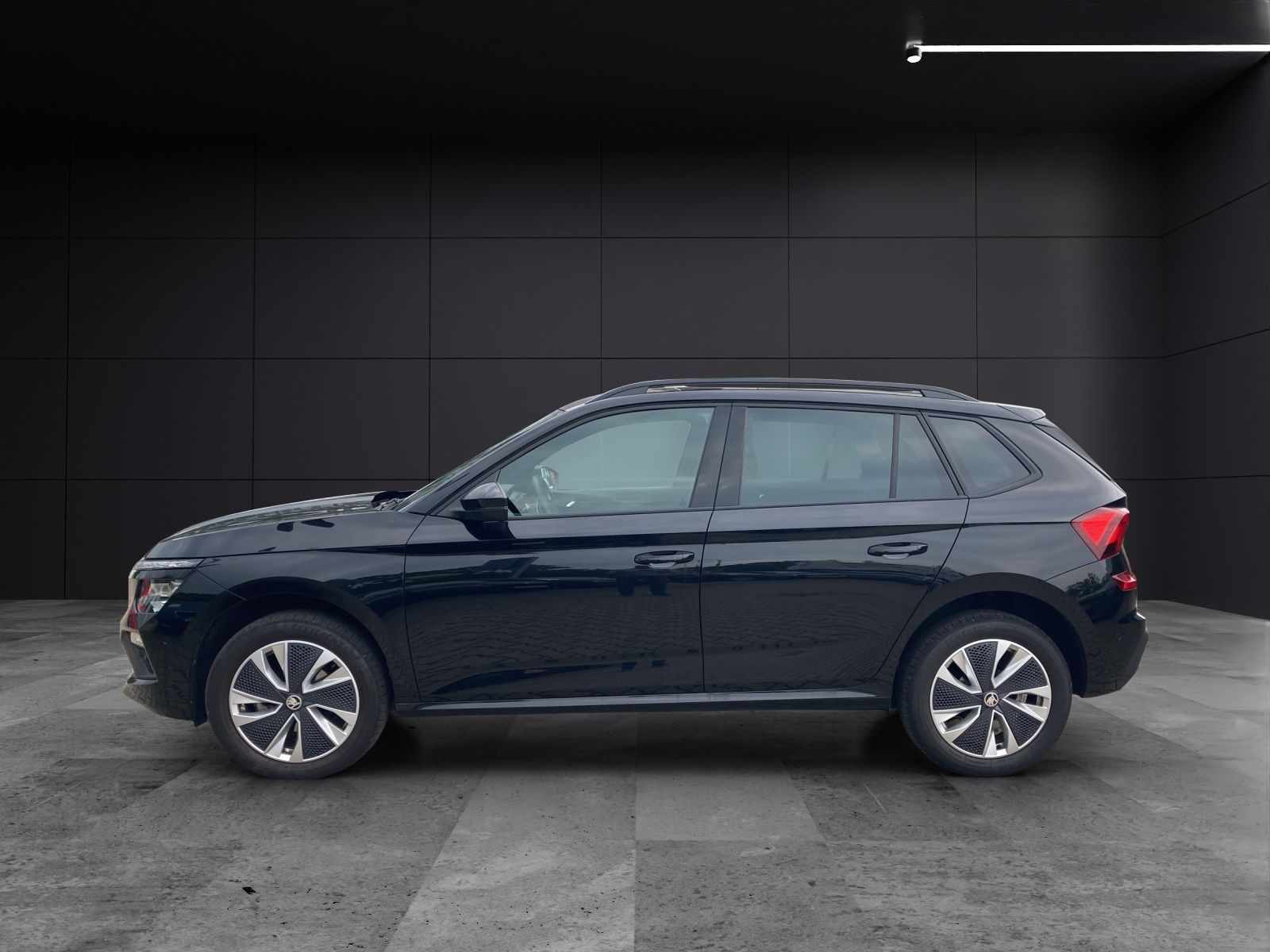 Fahrzeugabbildung SKODA Kamiq TSI Selection DSG Matrix Navi Pano AID ACC