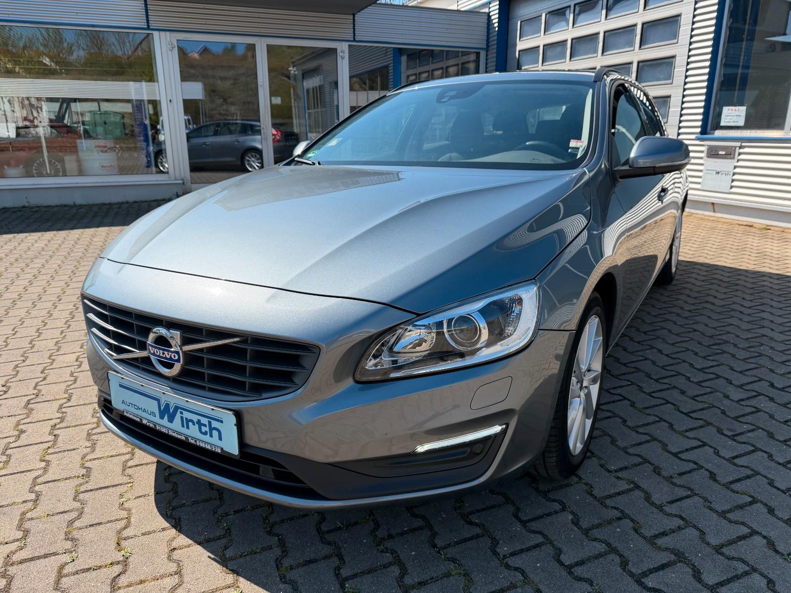 Volvo V60 Momentum D3 SHZ/Schiebedach/Bi-Xenon/