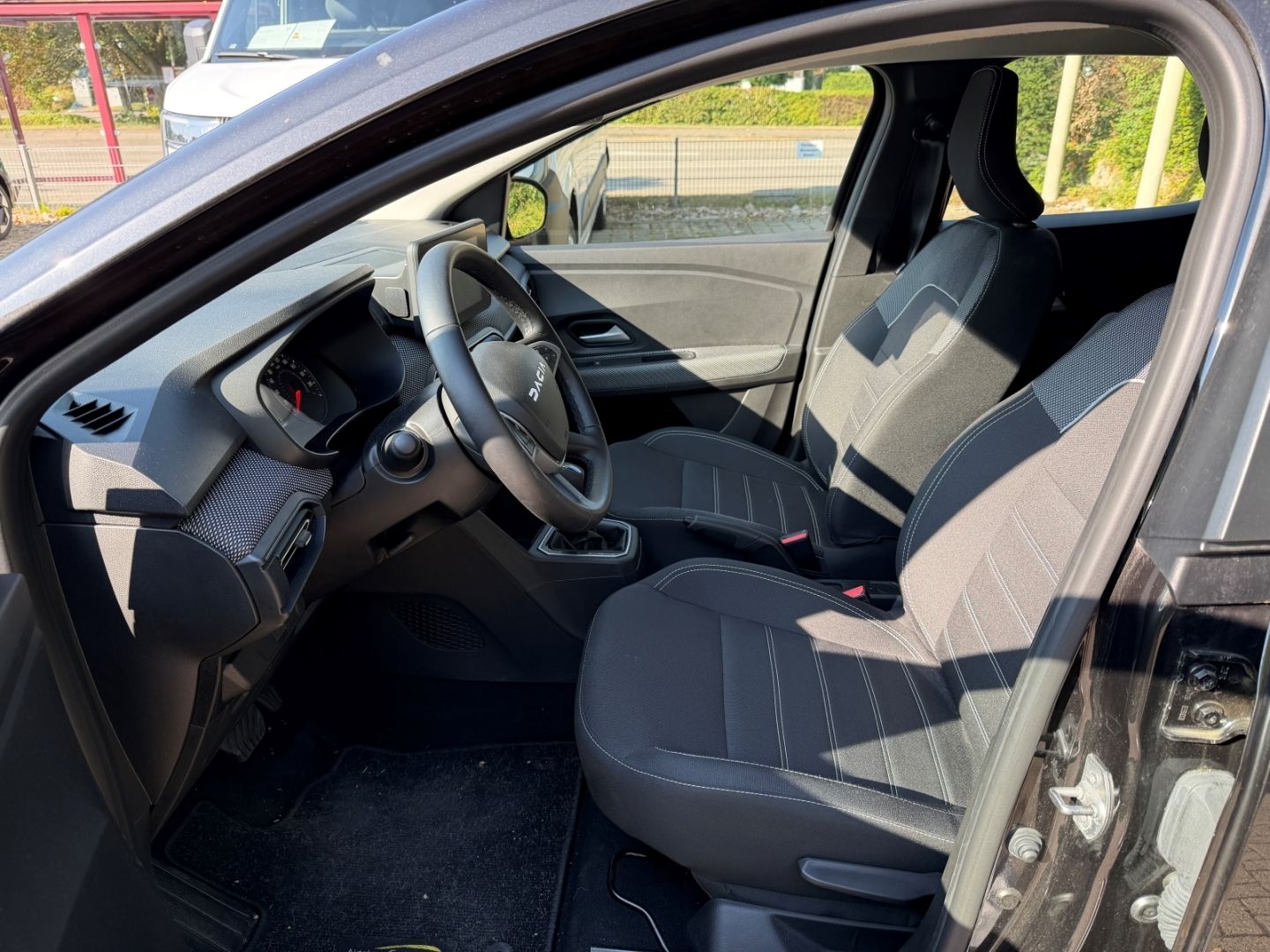 Fahrzeugabbildung Dacia Sandero III Expression 1.0 TCe 90 CVT EU6e LED K