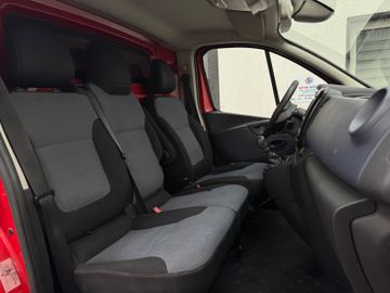 Opel Vivaro - 11