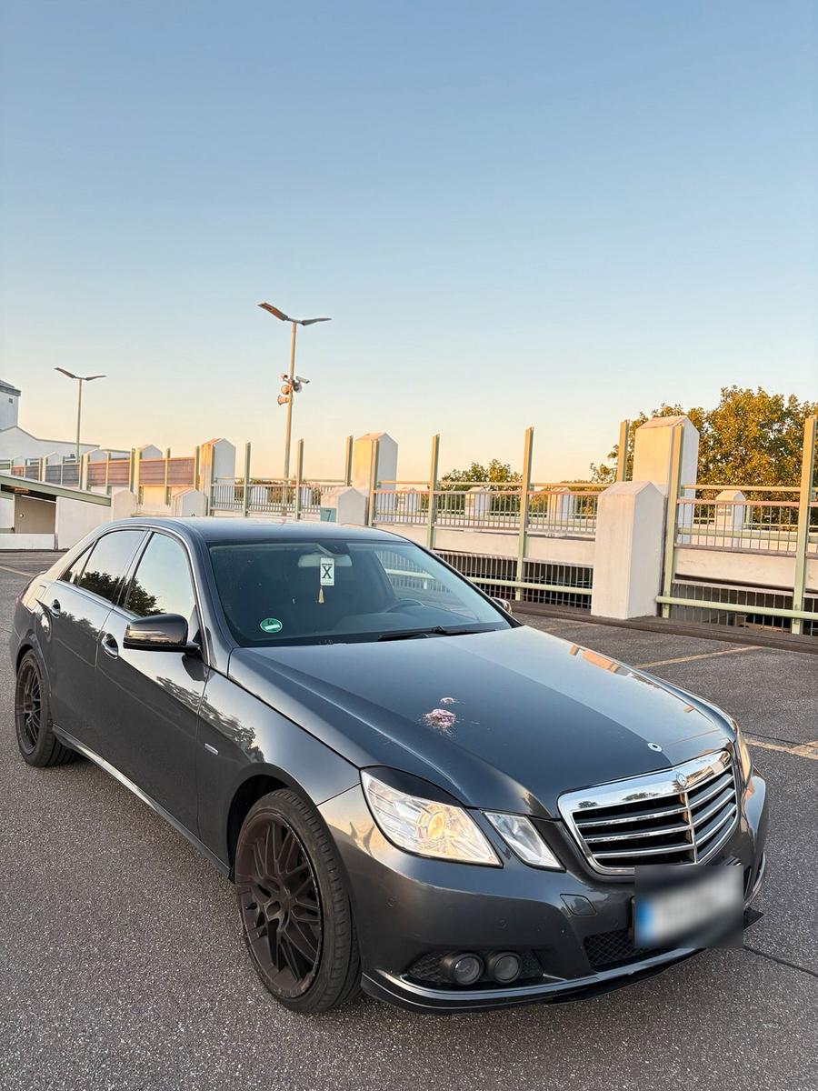 Mercedes-Benz E 220