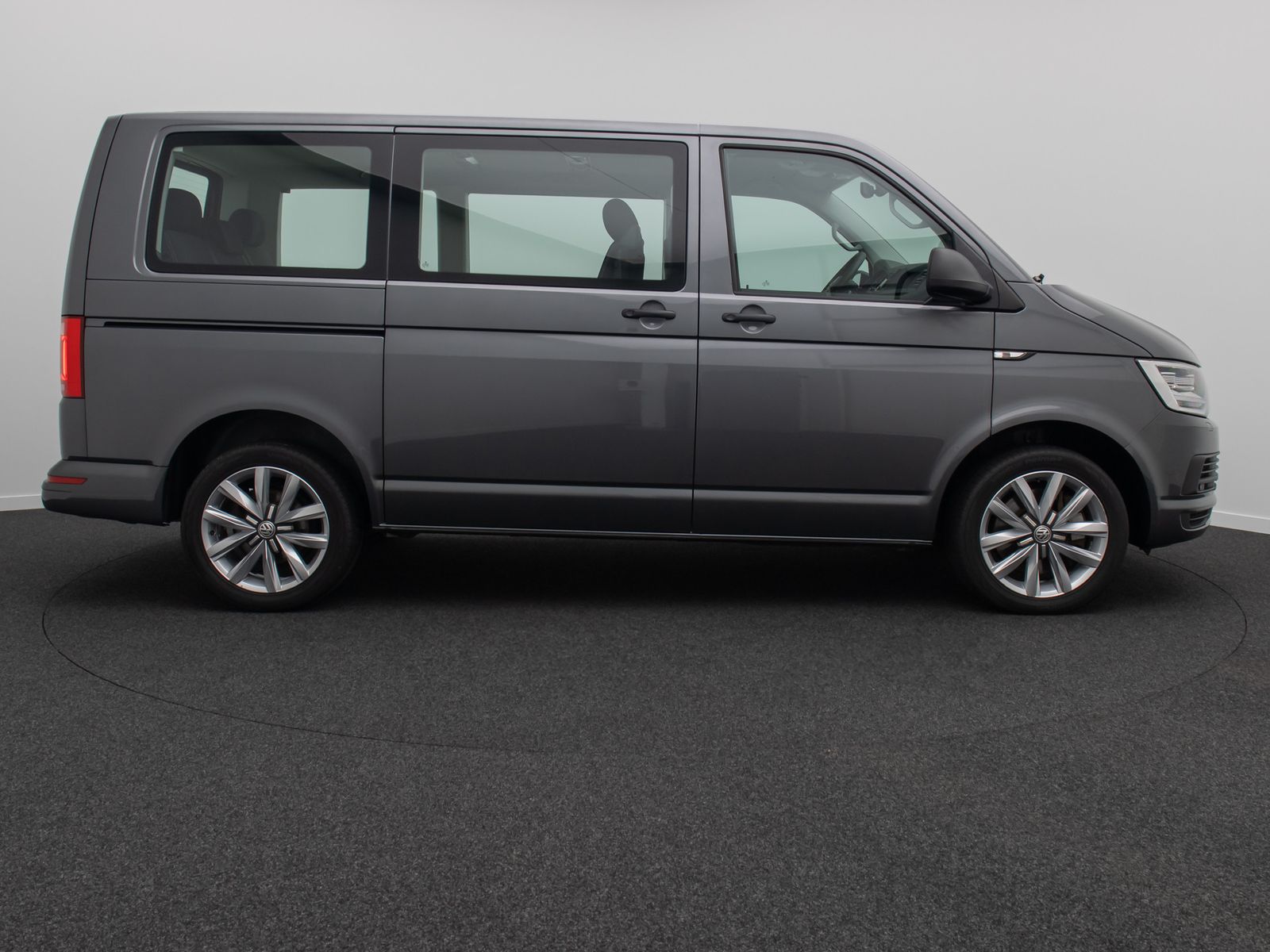 Fahrzeugabbildung Volkswagen T6 Multivan PDC Standhzg Sitzhzg Navi 7Sitz