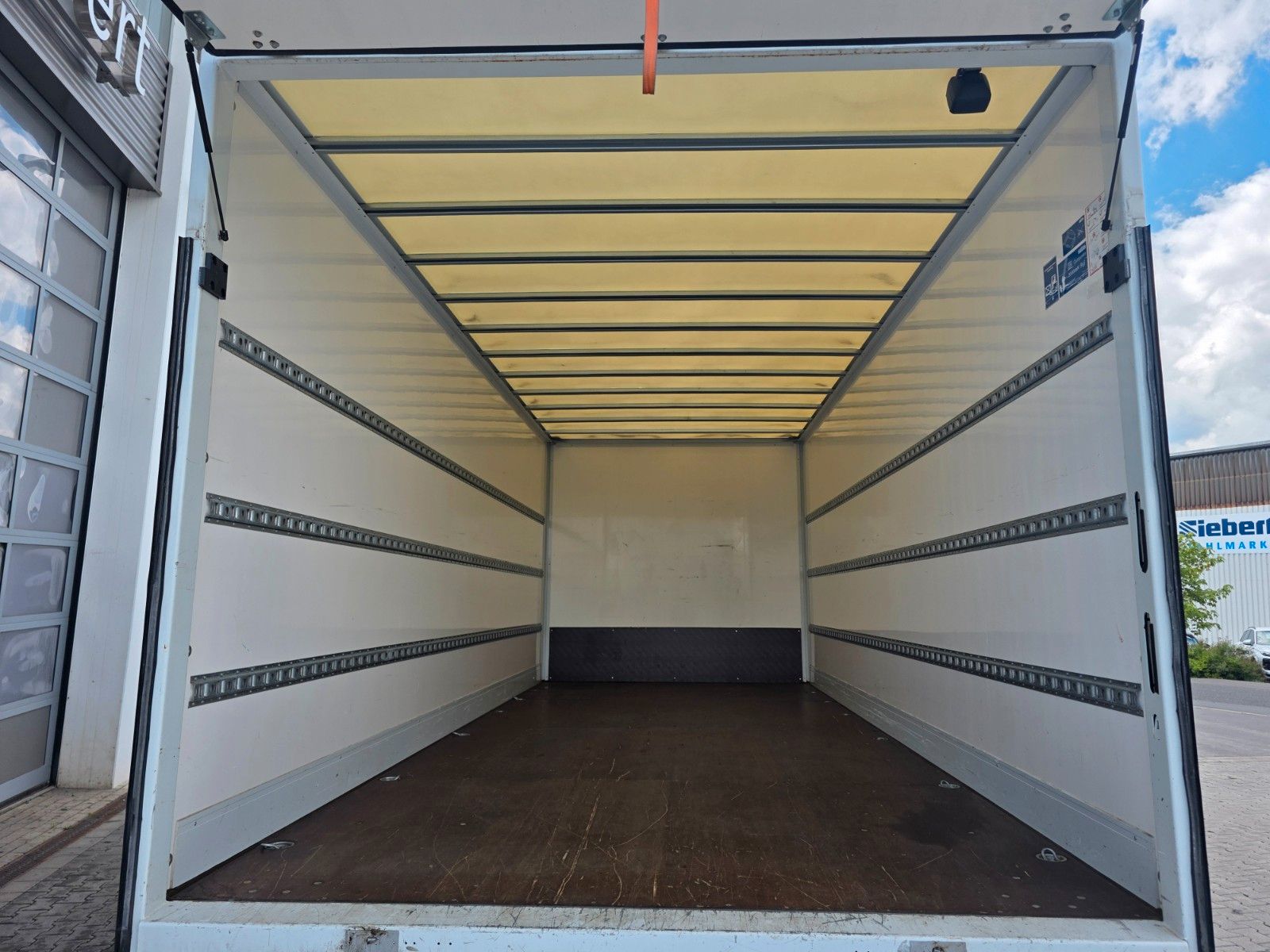 Fahrzeugabbildung Iveco Eurocargo ML75E16 LBW 1.000kg