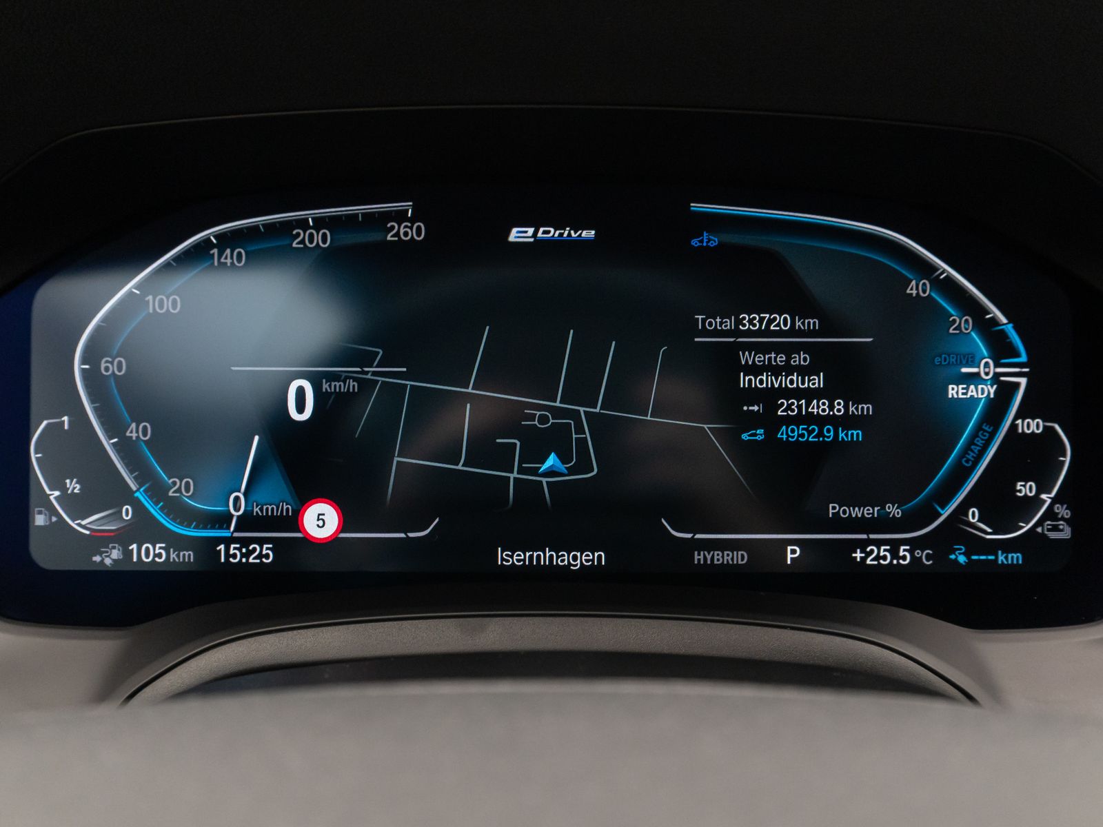 Fahrzeugabbildung BMW 330e Sport Line 360°Alarm HUD DAB HiFi Fernlicht