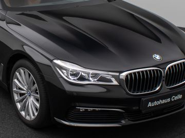 Fahrzeugabbildung BMW 730d xDr LED ACC HUD HI-FI DAB Kamera 360°