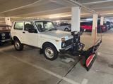 Lada Niva Urban 4x4 Urban mit Schneeschild  - Lada Gebrauchtwagen in München