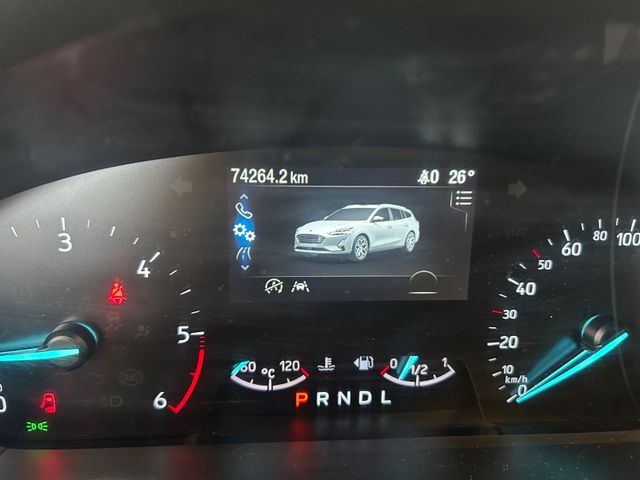 Fahrzeugabbildung Ford Focus Turnier Cool & Connect Automatik