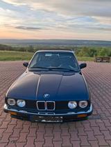 BMW 320 - BMW 320 aus 1984