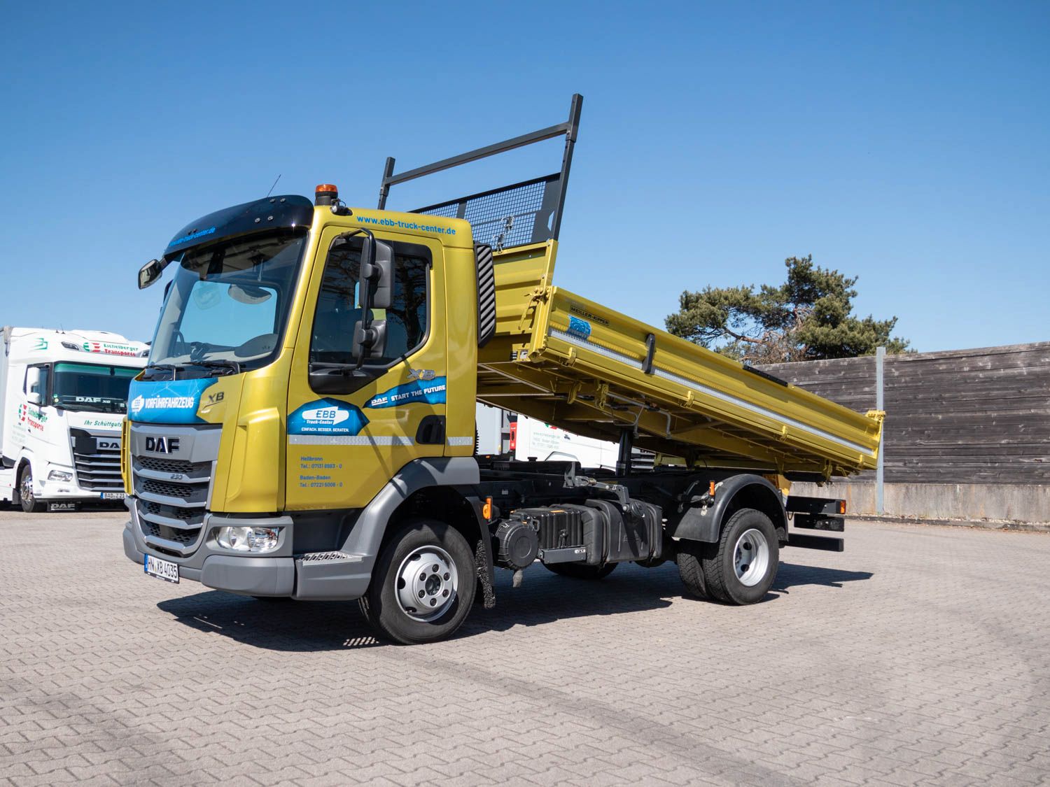 Fahrzeugabbildung DAF XB 230 7,5t Meiller Kipper