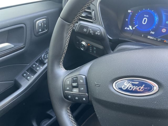 Fahrzeugabbildung Ford Kuga 2.5 Duratec FHEV 4x4 Vignale Hybrid , Navi,