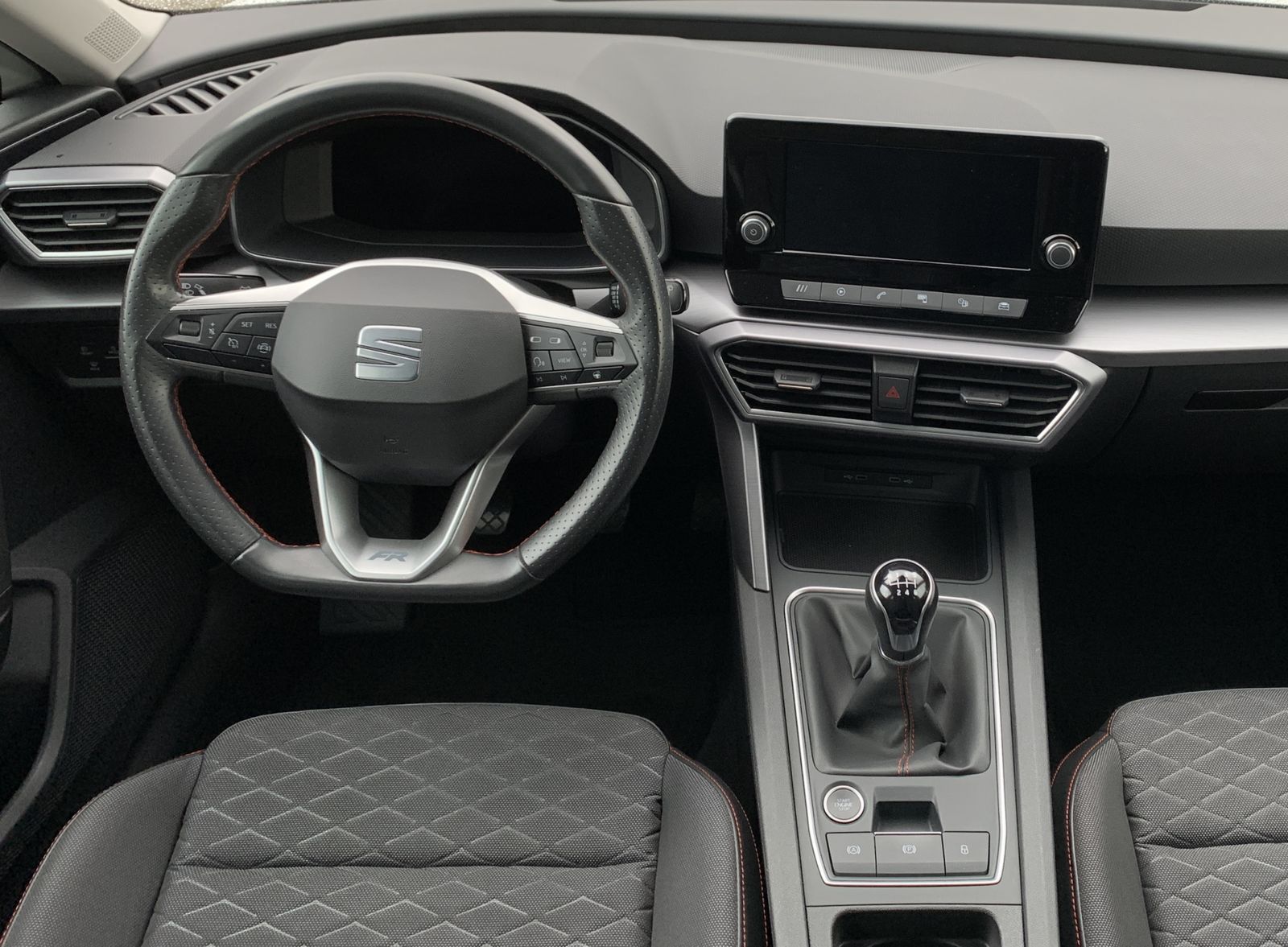 Fahrzeugabbildung SEAT Leon 1.5 TSI*FR-Line*LED*Navi*PDC*Spur*