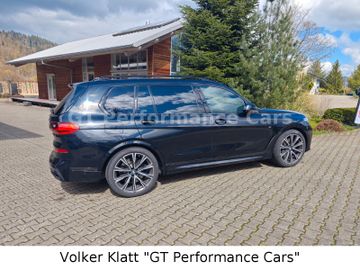 BMW X7 M50 - 1