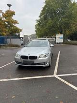 BMW Bmw F10 528i - BMW 528: 528i F10