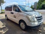 Hyundai H-1 - gebrauchte Hyundai H-1 aus dem Jahr 2010