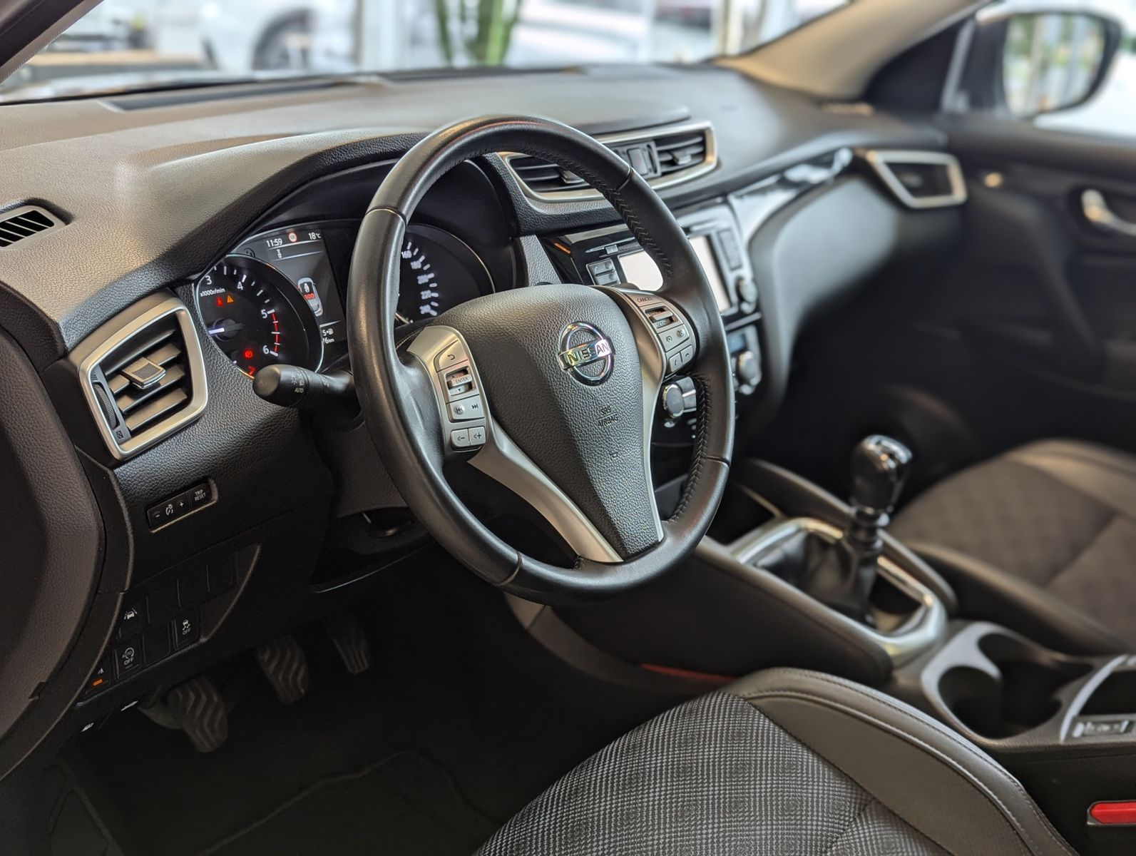 NISSAN Qashqai 1.5d Tekna LED T-Leder 360° Pano AHK 19" - Image 21
