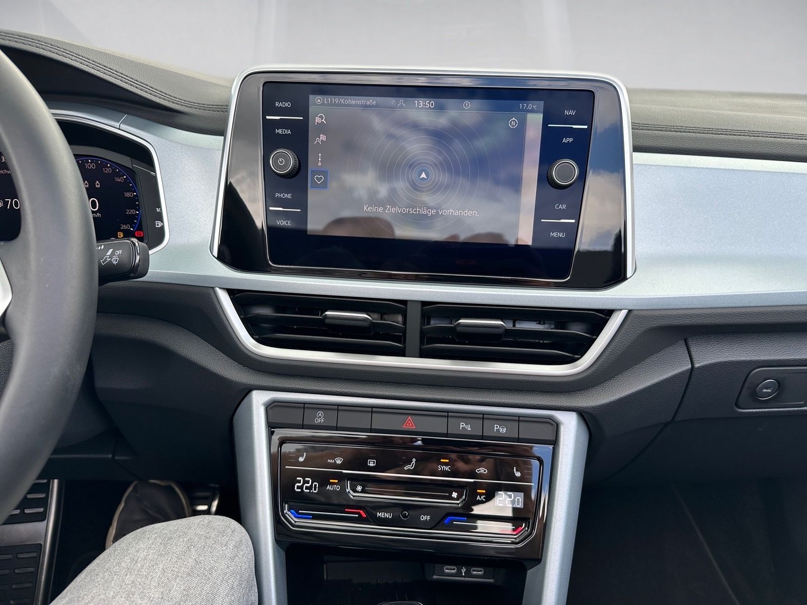 Fahrzeugabbildung Volkswagen T-Roc Cabriolet 1.5 TSI Goal AHK,KlimaA,LED,SHZ
