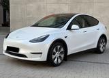 Tesla Model Y Long Range Dual Motor AWD*Premium*Sound* - Tesla Model Y in Nürnberg