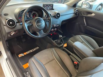 Audi A1 ambition *NAVI*PDC*SZHZ*KLIMA*SPORTFAHRWERK*