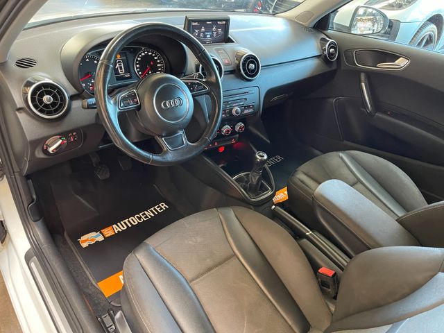 Audi A1 ambition *NAVI*PDC*SZHZ*KLIMA*SPORTFAHRWERK*