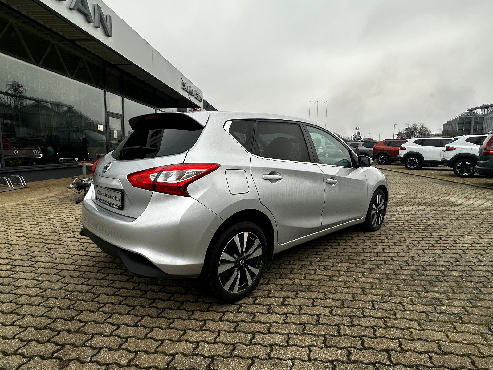 Fahrzeugabbildung Nissan Pulsar Tekna