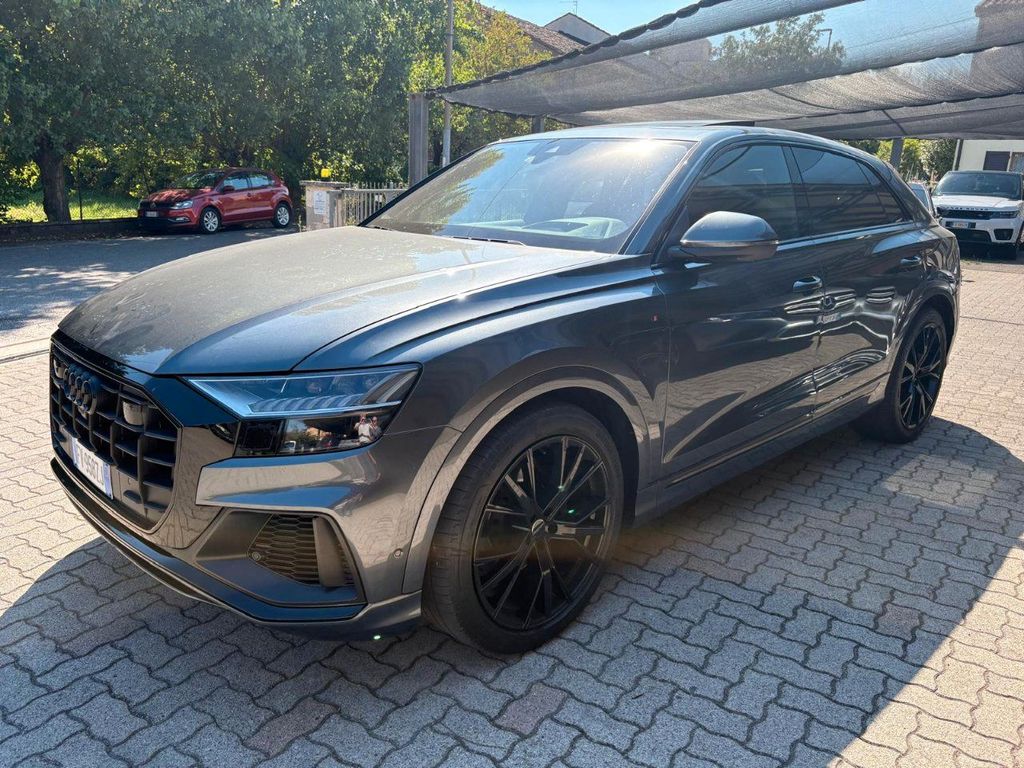 Image of Audi Q8