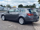 Opel Astra J Sports Tourer Innovation - Opel Astra aus 2011: Sports Tourer