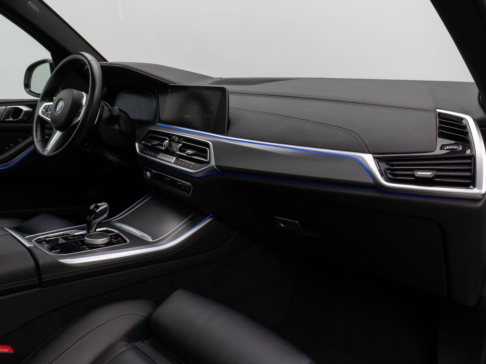 Fahrzeugabbildung BMW X5 xD30d M Sport 360°Panorama Laser HUD DAB HiFi