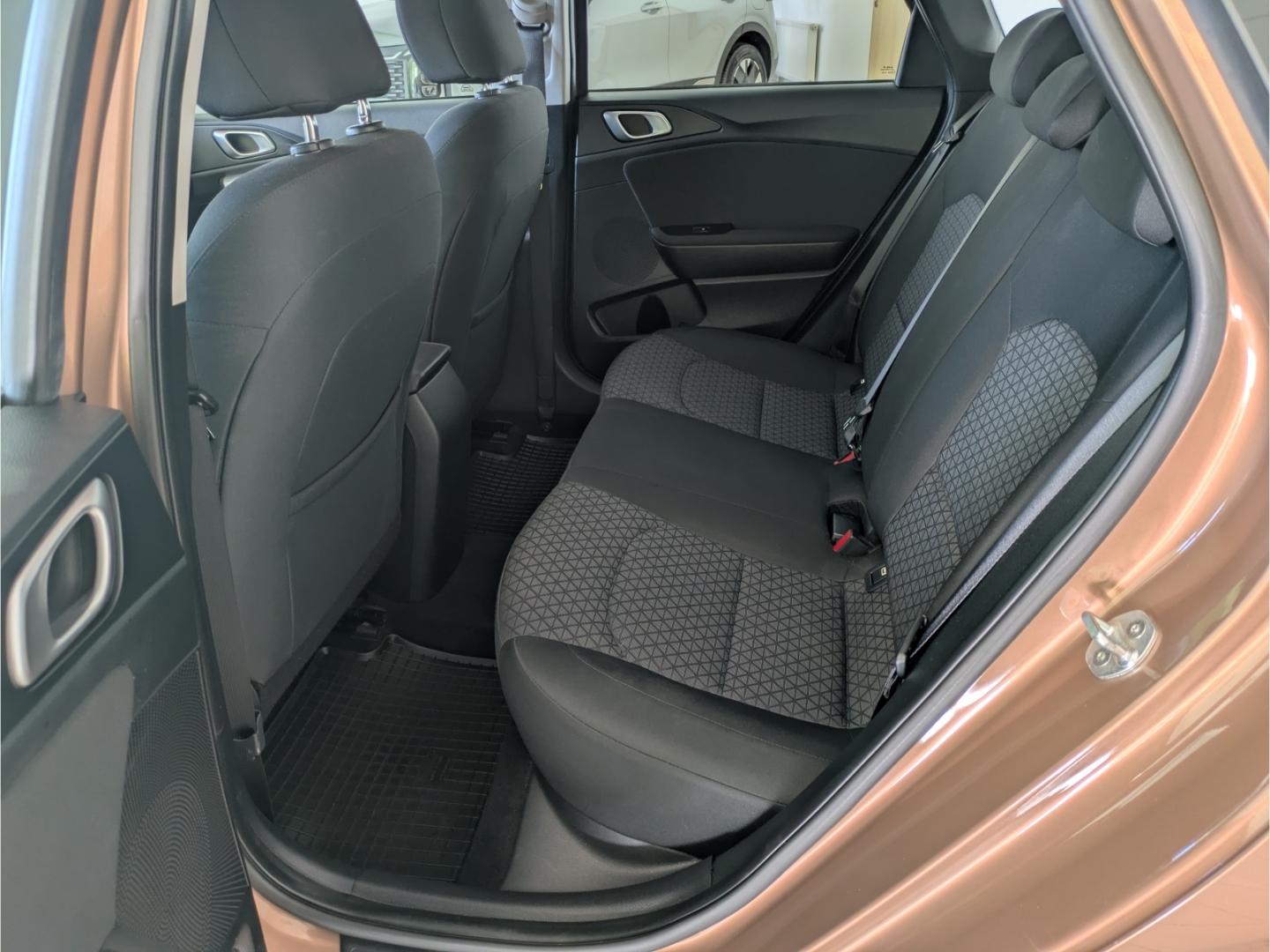 Kia Ceed_sw 1.0 T-GDI Klima+Isofix+Einparkhilfe+Temp