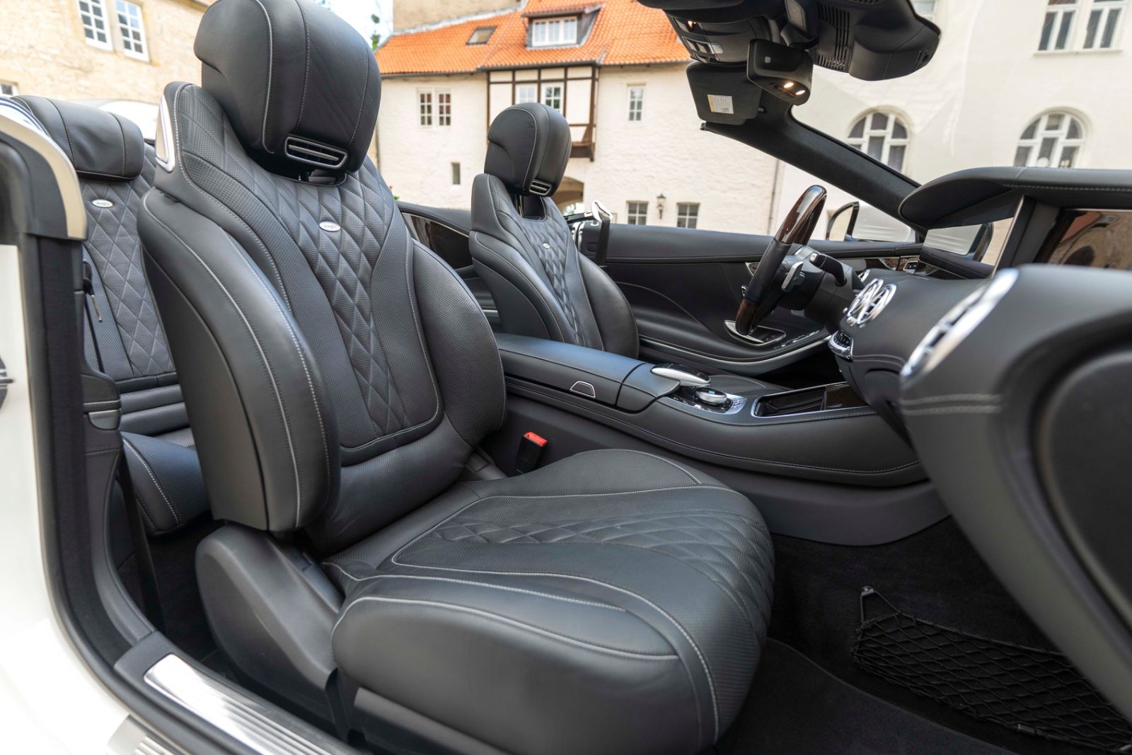 Fahrzeugabbildung Mercedes-Benz S 560 CABRIOLET BURMESTER 360° ACC MASSAGE LED