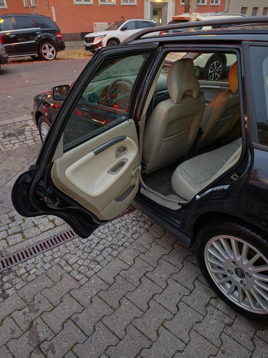 Volvo V40 2004 — photo 15