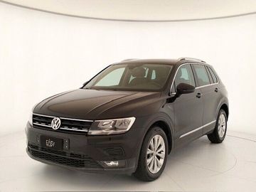 Volkswagen Tiguan - 1
