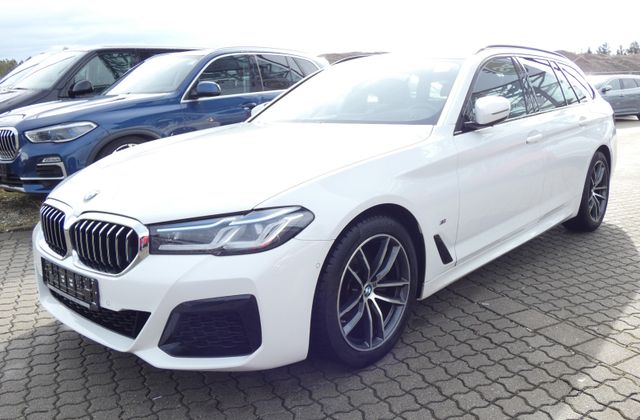 BMW 520 i Touring M Sport Navi Panorama Kamera Leder