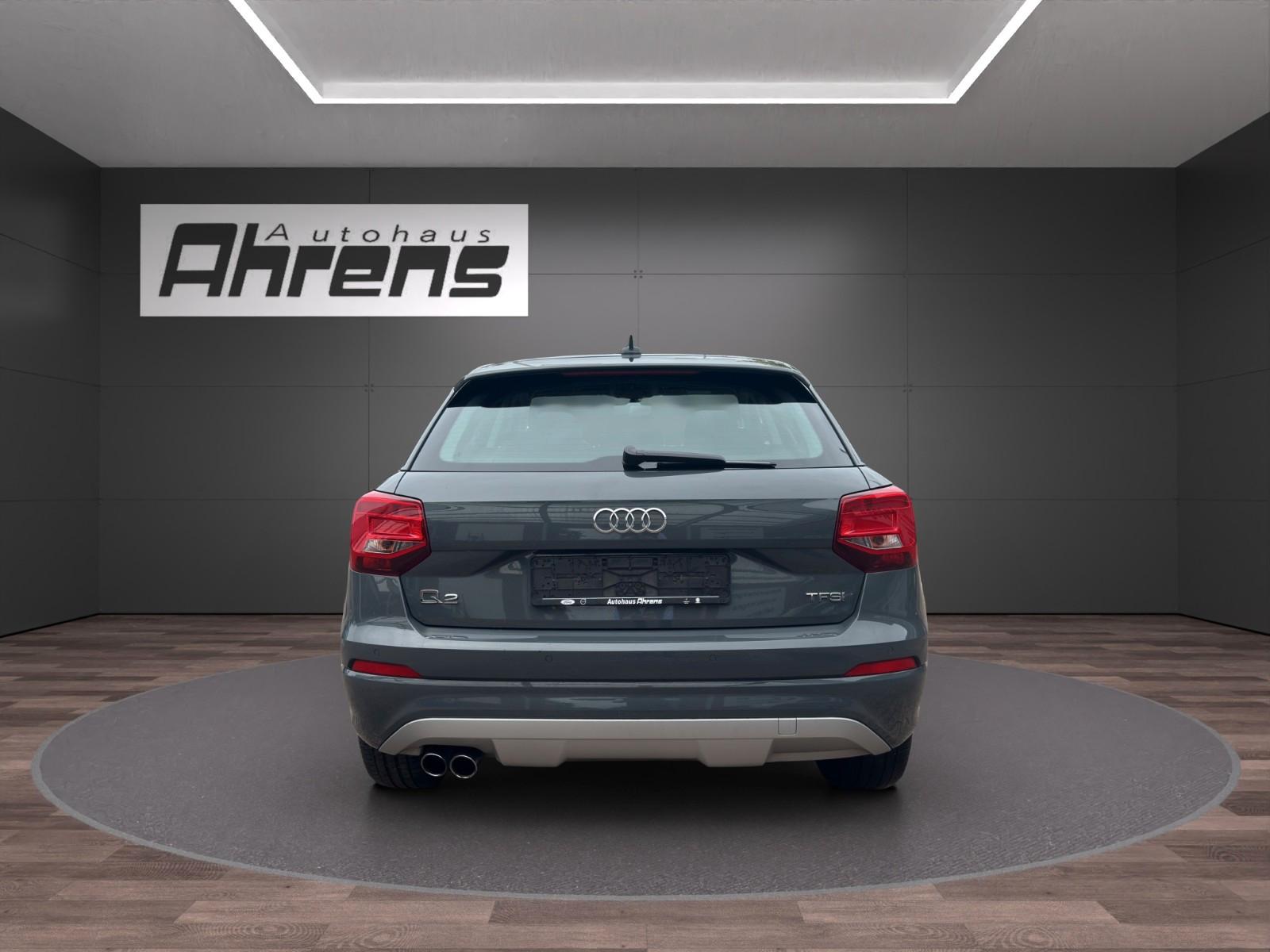 Audi Q2 1.4 TFSI sport *AHK-SHZ-GRA*