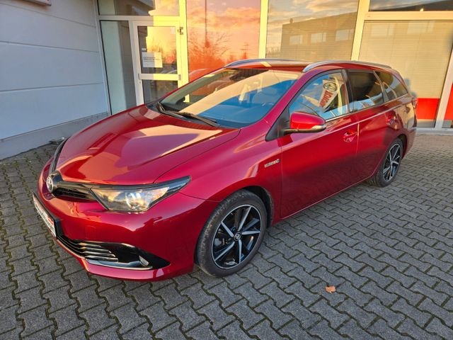 Toyota Auris Touring Sports Hybrid Team D