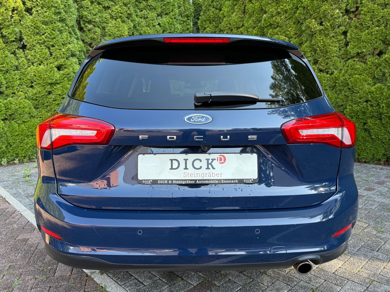 Fahrzeugabbildung Ford Focus 2.0 EB Cool & Connect LED+NAV+SHZ+KAM+CARP