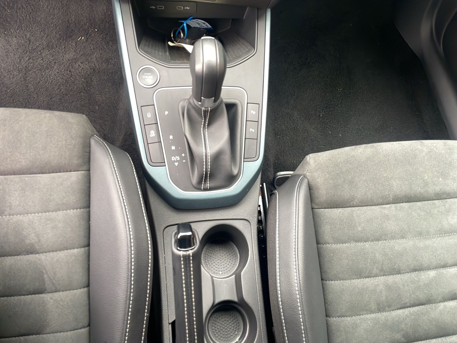 Fahrzeugabbildung SEAT Arona Xperience*CarPlay*Kamera*Ambiente*Sport*