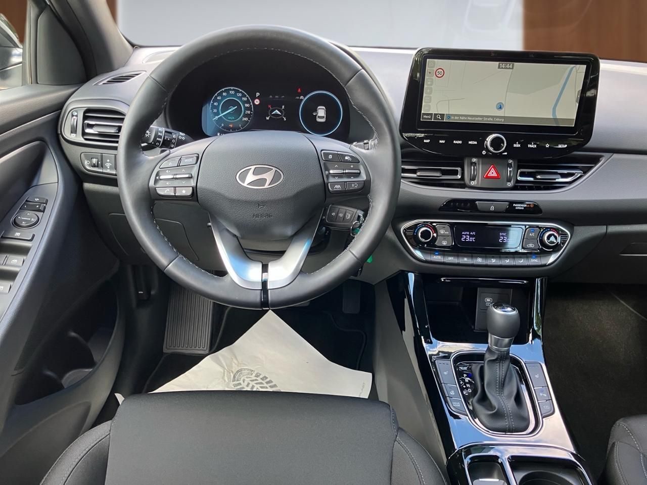 Fahrzeugabbildung Hyundai i30 ADVANTAGE LED*SHZ*LHZ*NAV*USB*CARPL