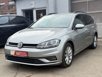 Volkswagen Golf - 6