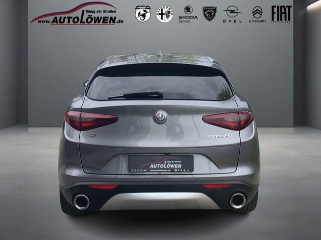 Stelvio 2.0 Turbo 16V First Edition Q4