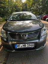 Toyota Avensis Combi 2.0 D-4D RFK AHK Standheiz Tüv neu - Toyota Avensis mit Diesel-Antrieb: Kombi