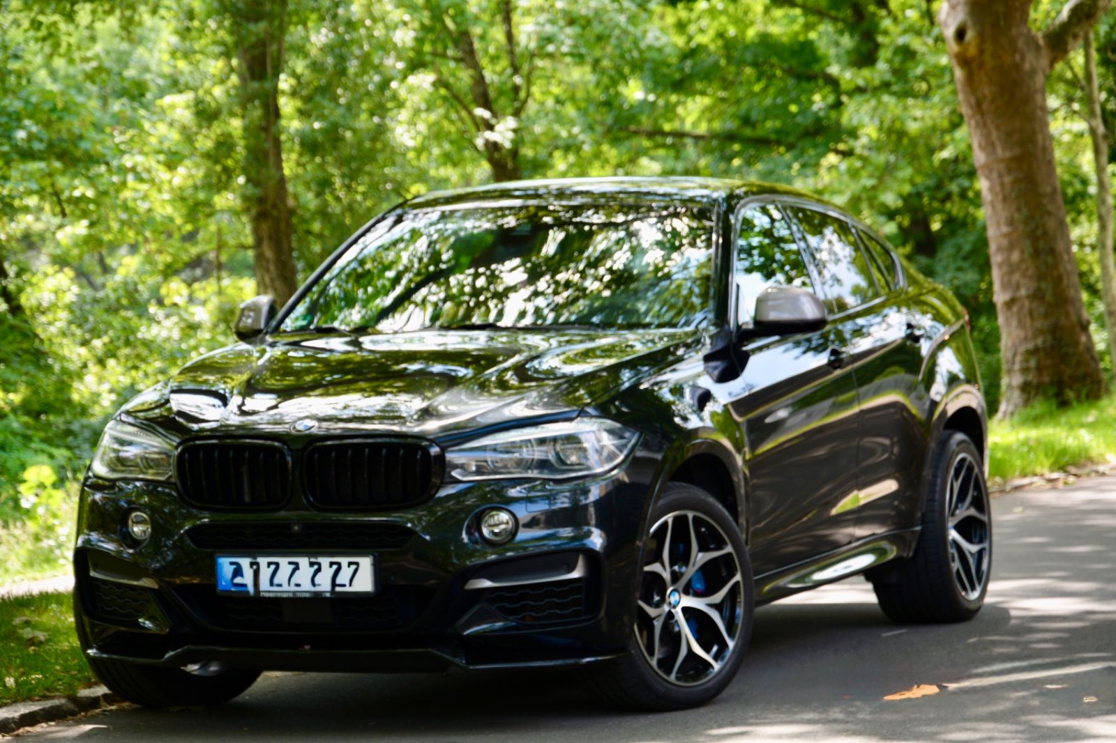 BMW X6 M50 M50d - Auto bereit für den Urlaub