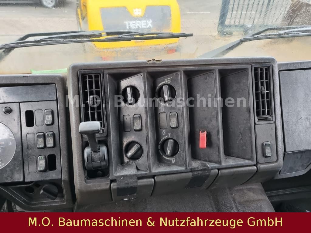 Fahrzeugabbildung Mercedes-Benz 2534 L / Saug / Spühlwagen / 6x2 / Euro 1 /