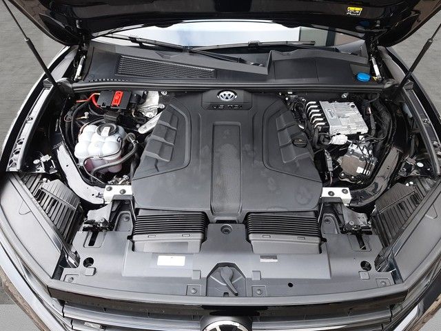 Fahrzeugabbildung Volkswagen Touareg R-Line 3.0TDI 4Motion Pano Matrix 21"