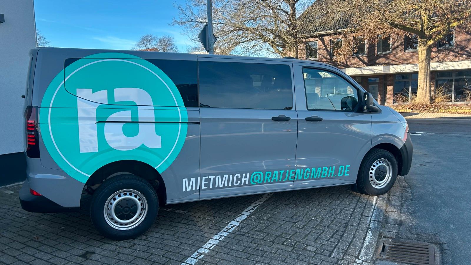 Volkswagen T7 Transporter Kombi  9-Sitzer LR